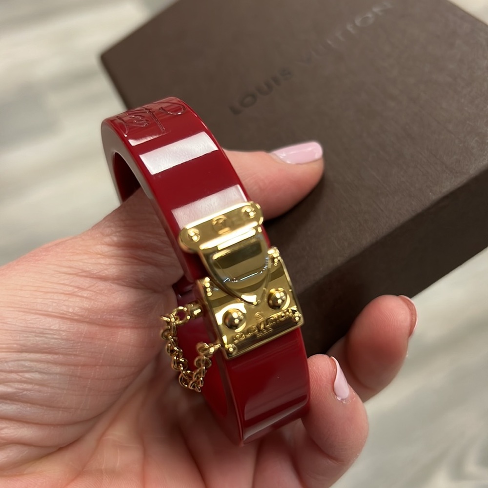 Louis Vuitton Lock Me Bracelet - Picture 8 of 12